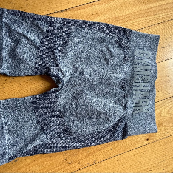 3 Medium Women’s Athletic Bottoms Leggings Bundle Gymshark and TNA - Picture 5 of 7